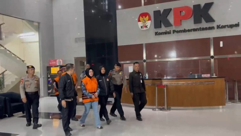Terjaring OTT, KPK Tetapkan Bupati Sukoharjo Tersangka Pemerasan ASN Hingga Miliaran